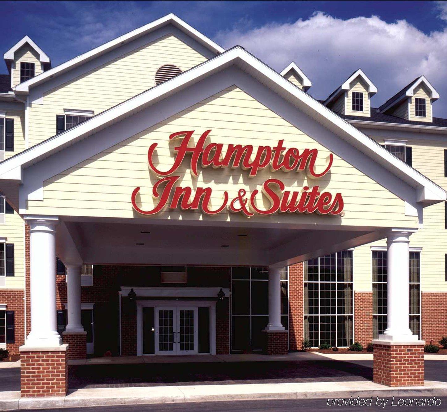Hampton & At Williamsburg Square State College